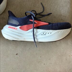 Brooks Navy and coral glycerin max